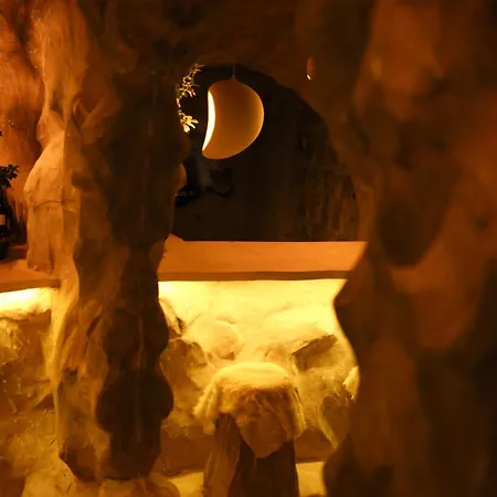 Sun Point Cave House Hotel